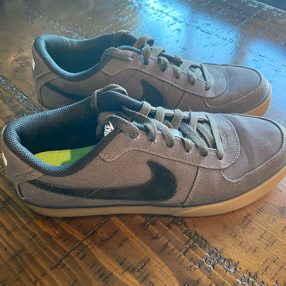 Men’s Nike Mavrk SB Low Canvas Gray/Black, 9.5 medium